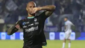 Penyerang-Persib-Bandung-David-da-Silva-merayakan-gol-ke-gawang-PSBS-Biak.jpg