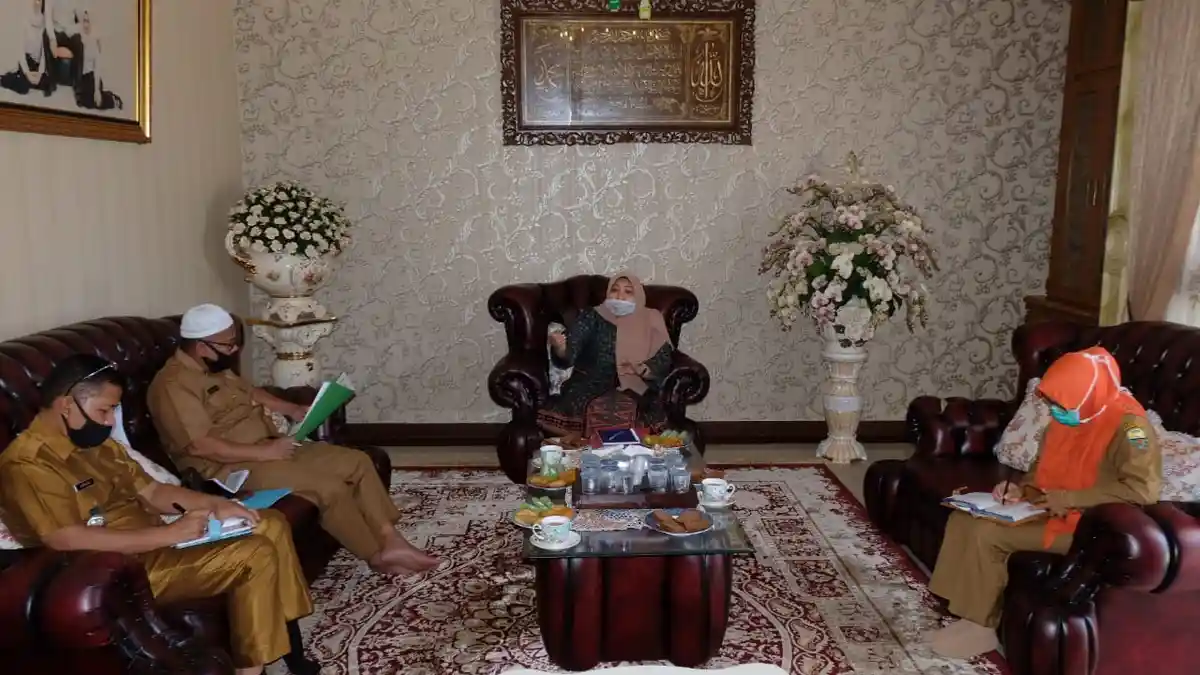 Percepat Penanganan Covid-19, Bupati Masnah Bentuk Tim Gugus Tingkat Desa