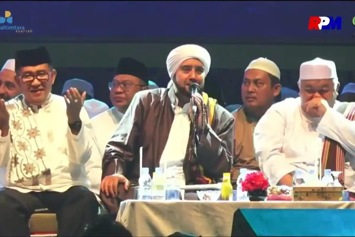 Habib Syekh di Kaltim Bersholawat 2023, Doakan Bumi Etam Sejahtera, Pj Gubernur: Semoga Makin Cinta