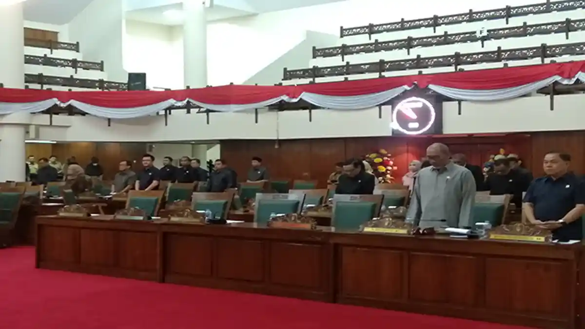 24 Dewan Kalbar Absen Rapat Paripurna LKPJ Gubernur Kalbar