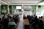Video: Hari Pertama Pascale baran, Puskesmas Manggar Kembali Normal, Pasien Membludak