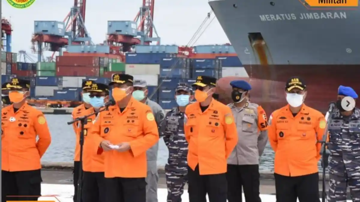 Serpihan Pesawat & Bagian Tubuh Korban Masih Ditemukan, Basarnas Perpanjang Evakuasi Sriwijaya Air