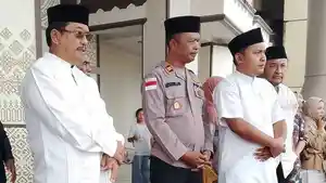 Bupati-Aceh-Singkil-Lepas-Keberangkatan-Calon-Jemaah-Haji_mei-2026.jpg