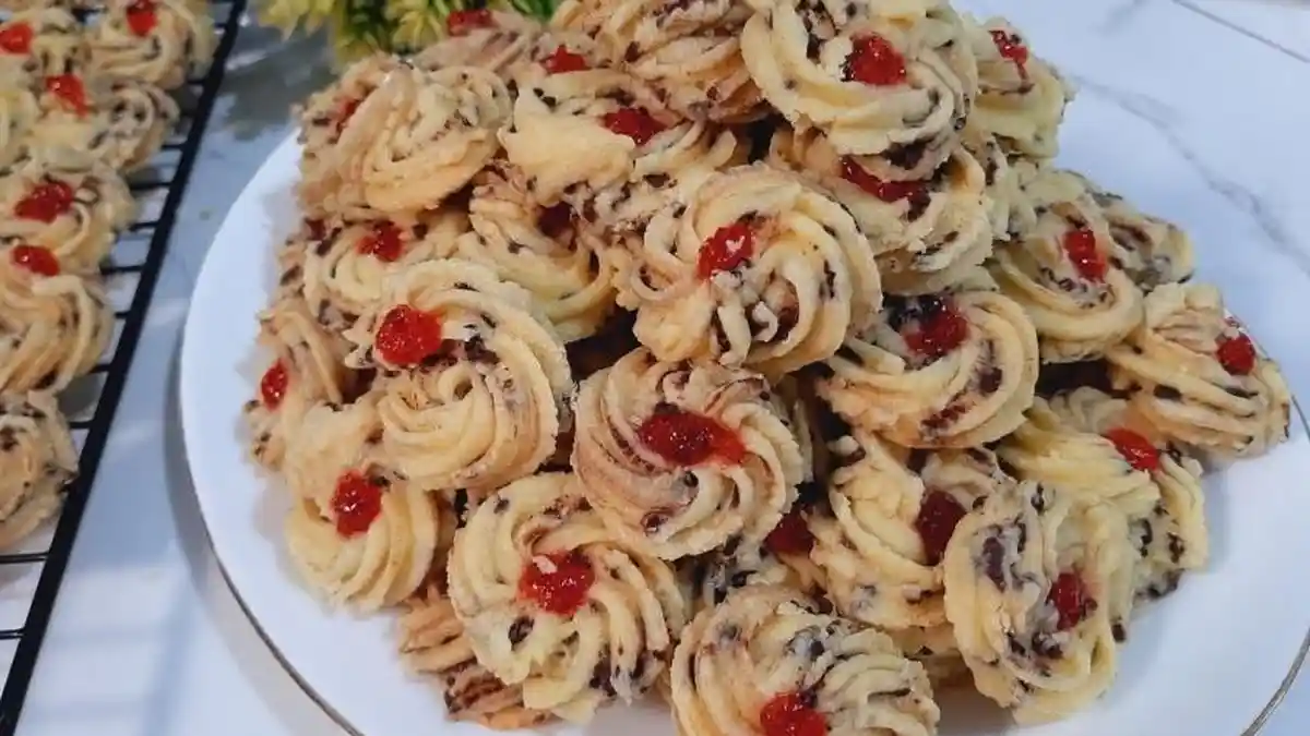 Resep Kue Swiss Choco Berry, Mudah Dibuat dengan Cita Rasa yang Lezat