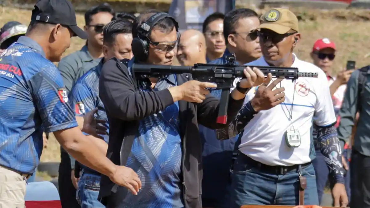 Irjen Pol Ahmad Luthfi Buka Kejuaraan Menembak Kapolda Jateng Cup 2024: Komitmen Majukan Olahraga
