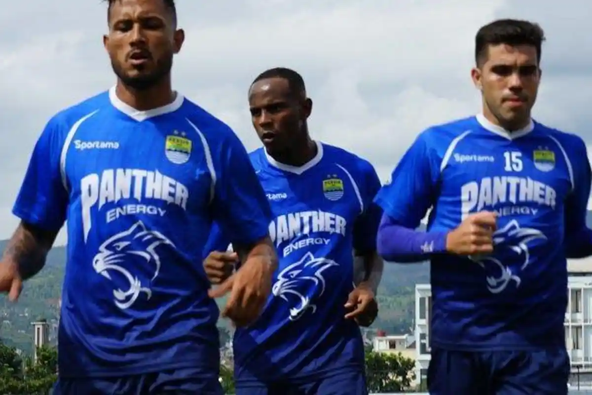 SEDANG LIVE Persib Bandung vs Selangor FA, Trio Brasil jadi Starter, Link Streaming TV One di Sini