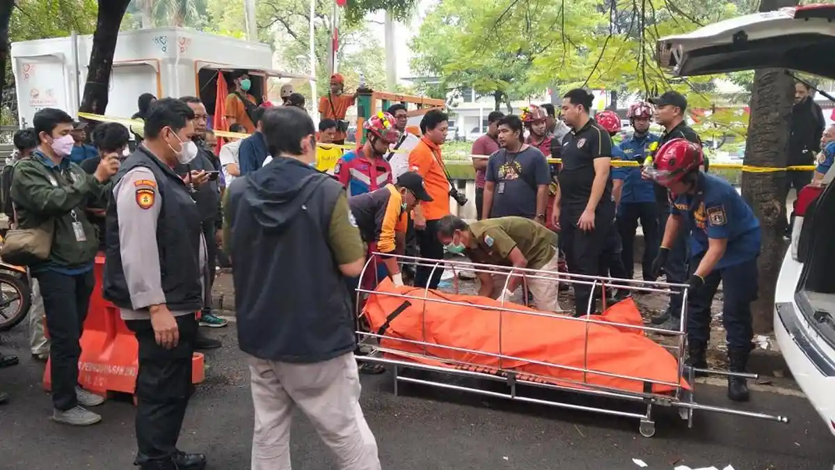 Mayat Pria Ditemukan di Kali Cideng Jakpus, Polisi Lakukan Penyelidikan