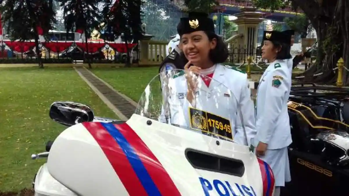 Sambangi Mabes Polri, Gloria Bak Selebriti, Banyak Polisi Minta Foto Bareng