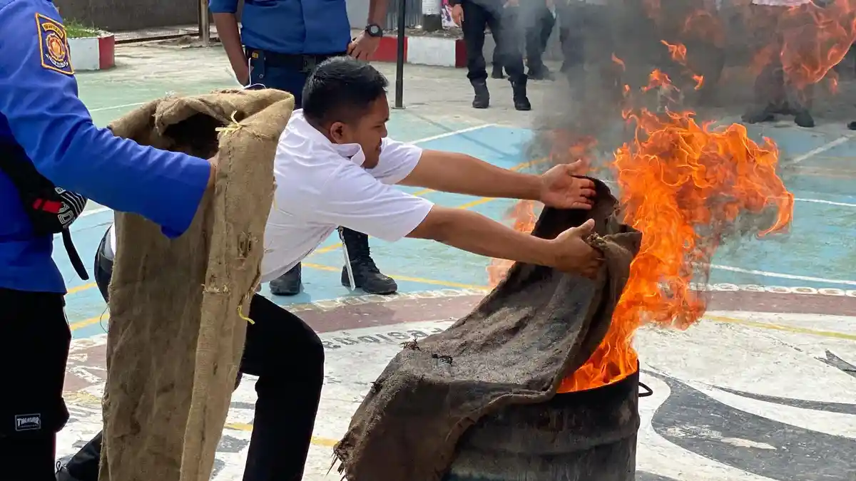 Lapas Lubuk Pakam Latih Petugas Mitigasi Kebakaran Bersama Damkar Deli Serdang
