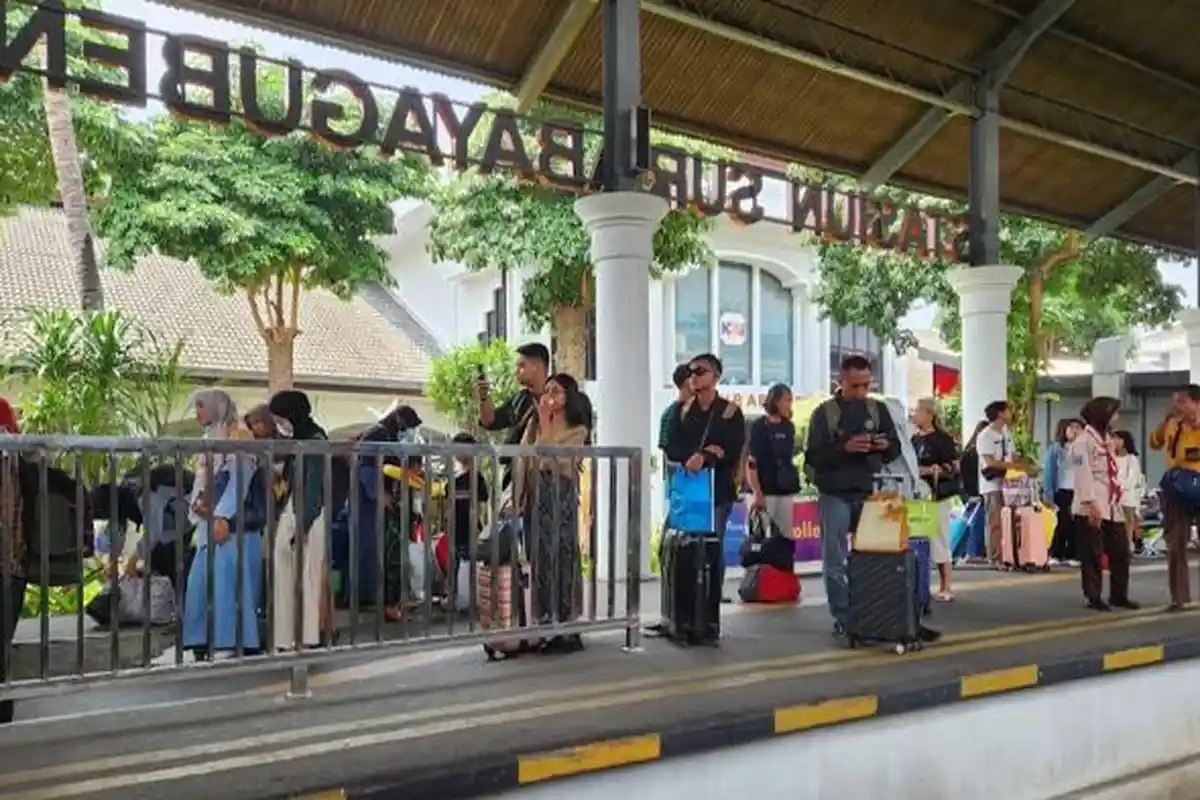 Libur Panjang Paskah, Lebih Dari 123.000 Orang Pesan Tiket Kereta Api Daop 8 Surabaya