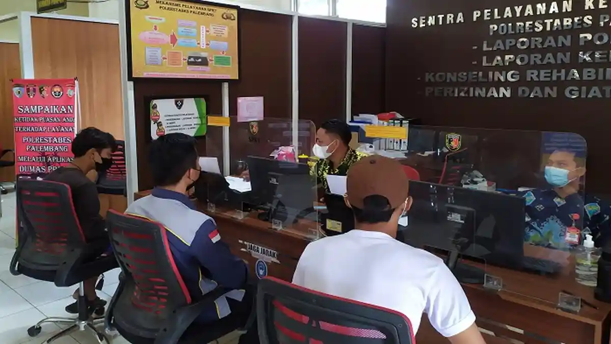 Diadang Puluhan Orang Bersajam, Tiga Remaja di Palembang Dibegal Didepan Rusun