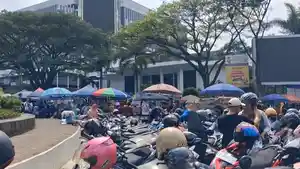PASAR-pagi-monju.jpg