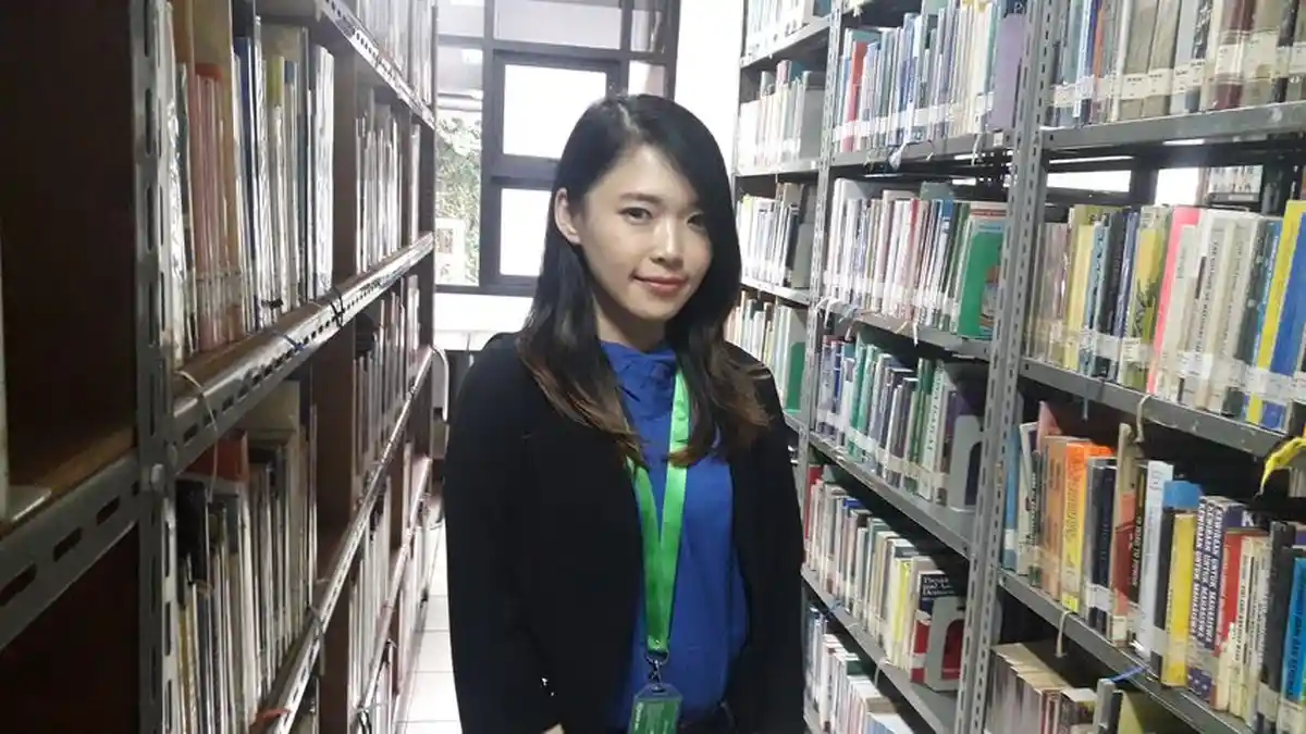 Kerap Disangka Mahasiswa, Ini Trik Dosen Cantik Berusia 24 Tahun Agar Terlihat Lebih Dewasa