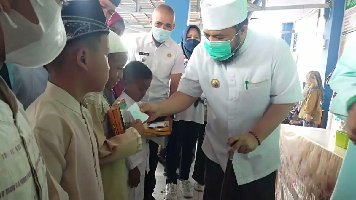 HD Khitan Dilaunching, 30 Anak Langsung Disunat Gratis, Walikota Helmi Hasan: ke Depan Lebih Banyak