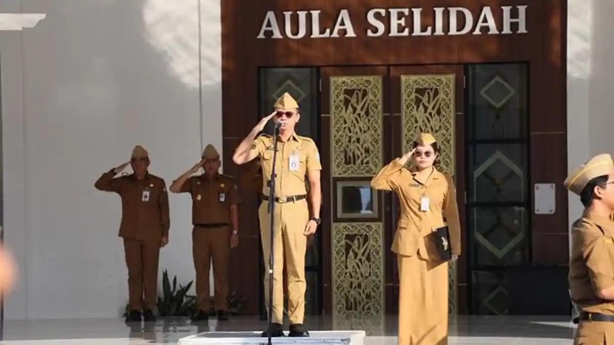 Kadiskominfo Batola Paparkan Target Digitalisasi dan Keamanan Data pada Apel  Senin Pagi