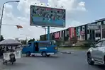 Baliho Raksasa di Jalan Sumarsono–SP Zipur Ancam Nyawa Pengguna Jalan