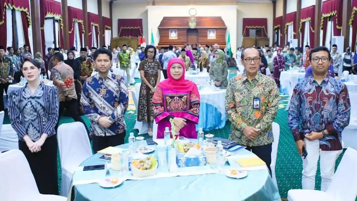 Khofifah Kumpulkan Kepala Daerah se-Jatim Bahas Dampak Perang Timur Tengah