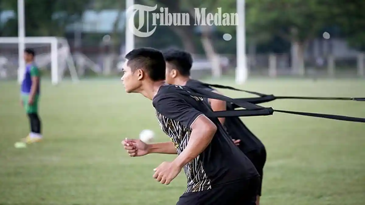 Berita Foto: Jelang PON XXI Aceh-Sumut 2024, Fokus Pembentukan Skuat Sepak Bola Putra Sumut - 28082023_LATIHAN-JELANG-PON_ABDAN-SYAKURO-5.jpg
