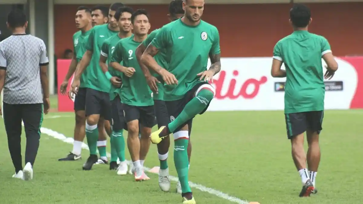 Jelang Persebaya vs PSS Sleman : Dua Legiun Asing Super Elja Dipastikan Absen, Ini Komentar Seto