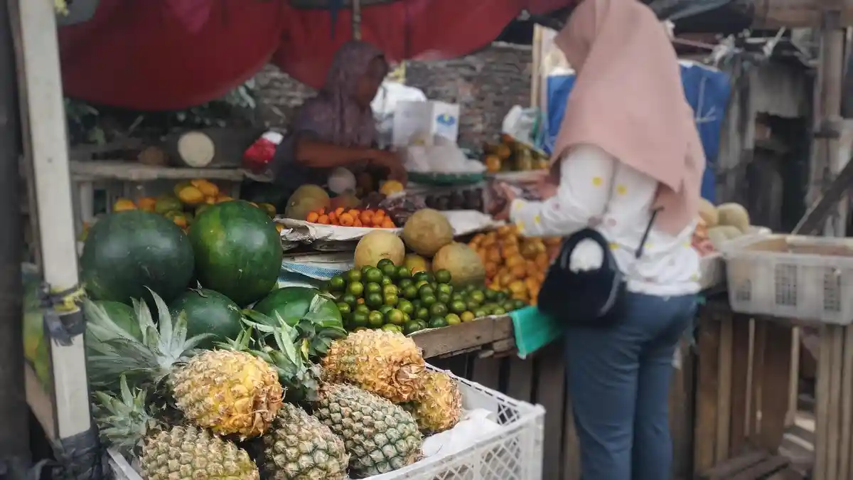 Buah Nanas Jadi Primadona Saat Momen Pergantian Tahun di Semarang