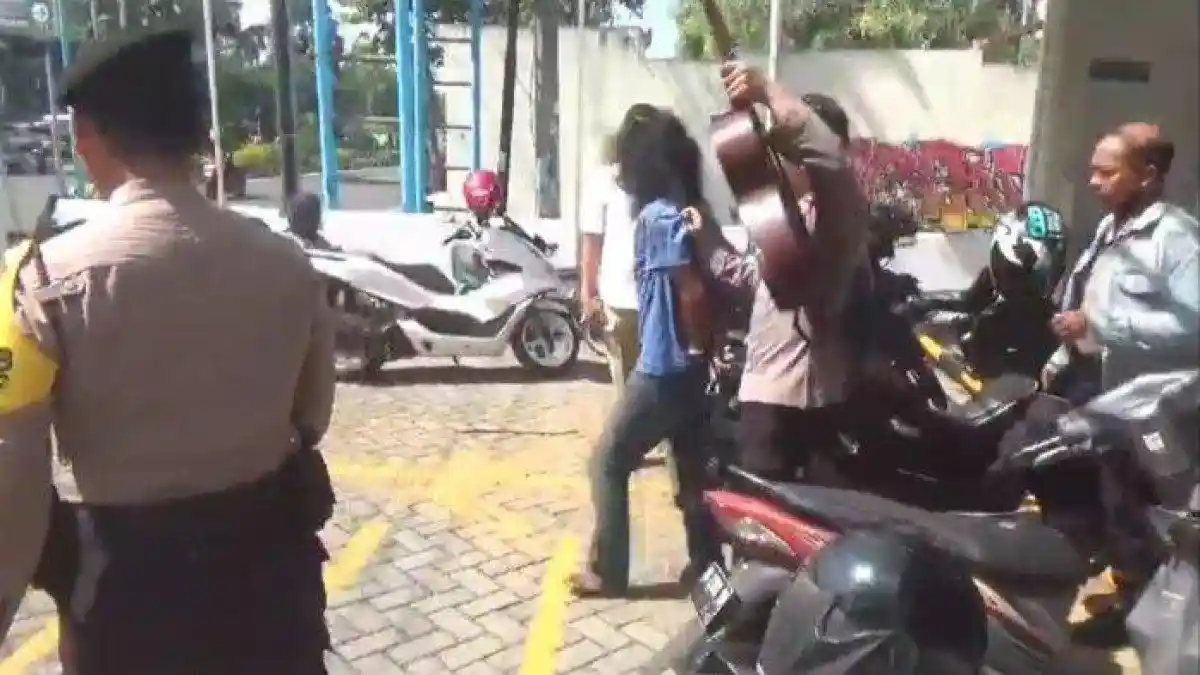 Viral, Pengamen di Madura Ditangkap Polisi Usai Serang Juru Parkir, Ngaku Keseurupan Hanoman