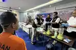 Kurir Sabu 2 Kg Asal Aceh Saksikan Barang Bukti Diblender, Akui Tahu Isinya Narkotika