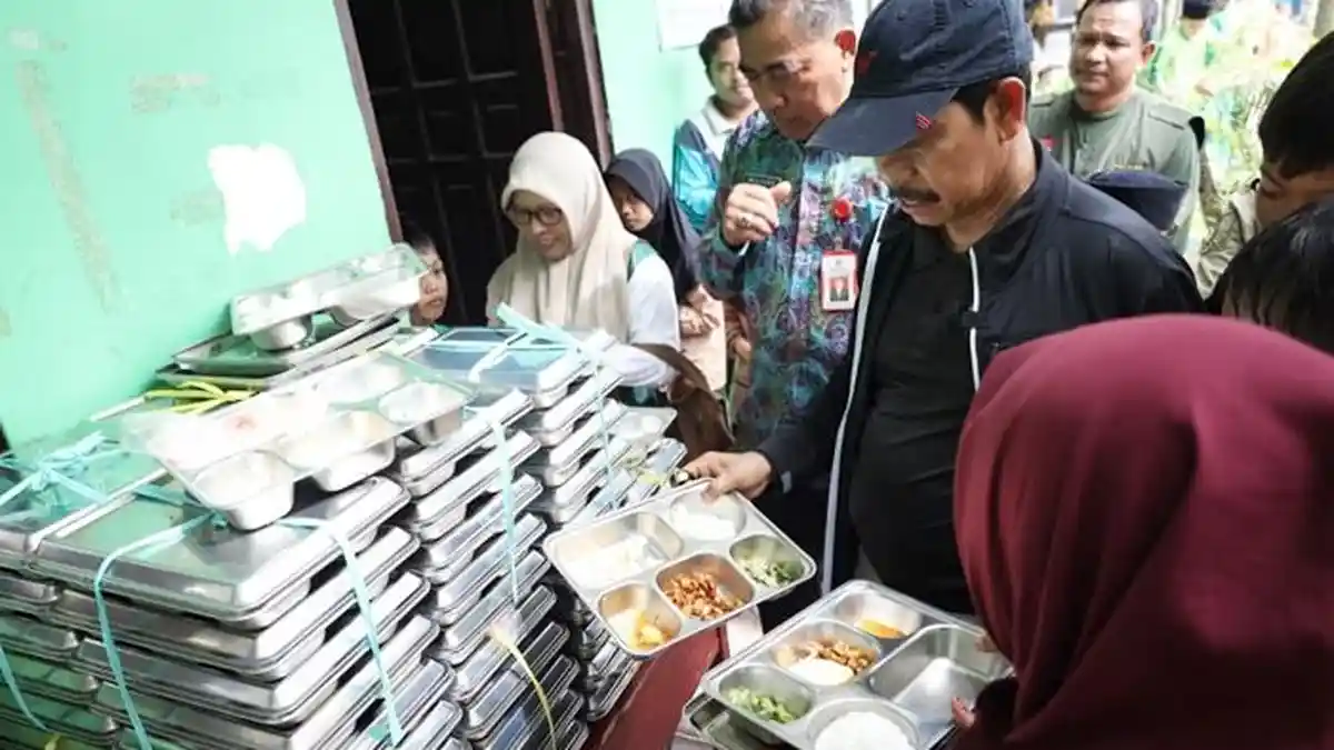 Wabup PPU Abdul Waris Muin Sidak Dapur SPPG, Pastikan Program Makan Bergizi Gratis Tetap Berjalan