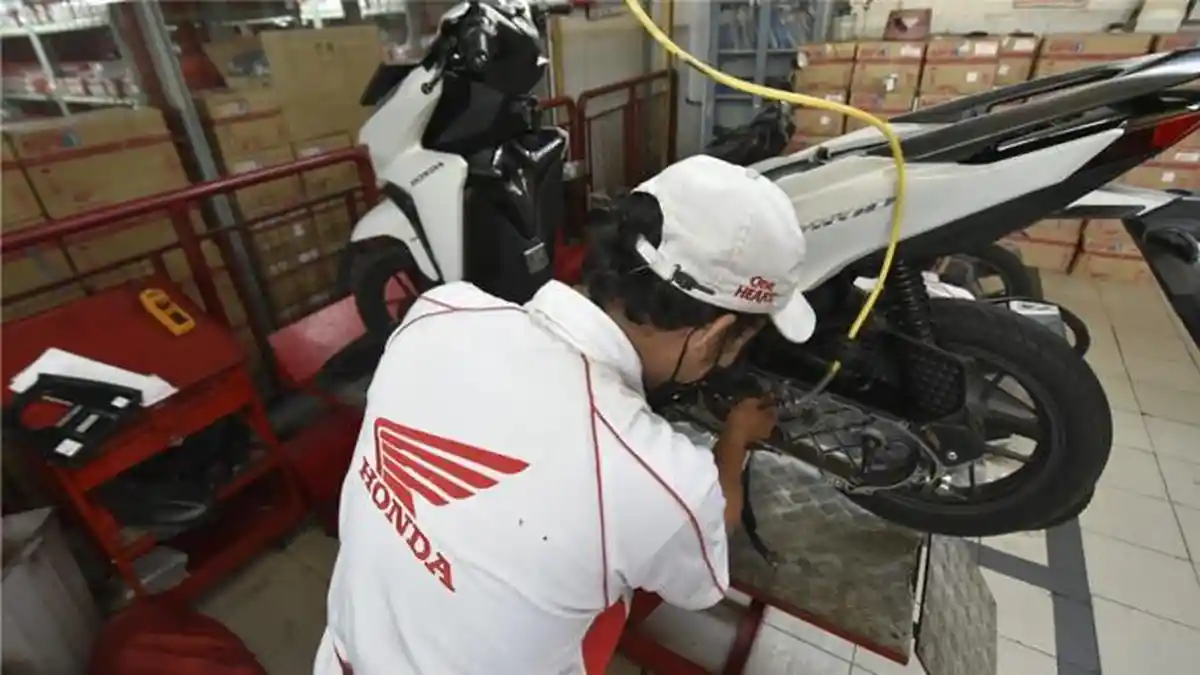 ANTI GALAU, Begini Cara Mudah Merawat Motor Saat Cuaca Panas Ala Honda Papua