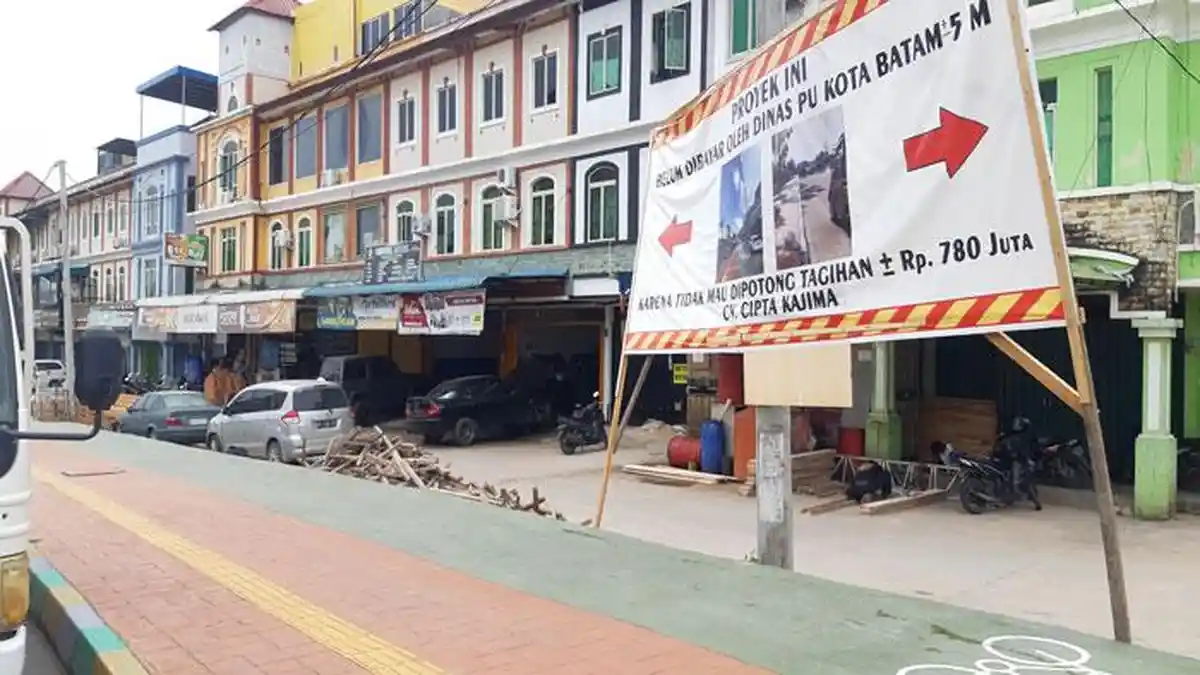 Baliho di Batam VIRAL Senggol Dinas PU, Suhar Sebut Masih Proses di Pengadilan