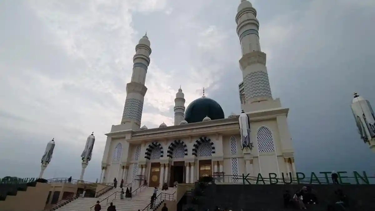 Jadwal Imsak dan Buka Puasa Kabupaten Karanganyar, Ramadan Hari ke-13, Jumat 15 April 2022
