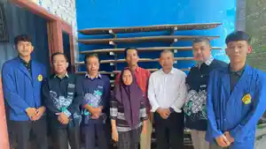 Rektor-USM-Dr-Supari-ST-MT-Baju-Putih.jpg