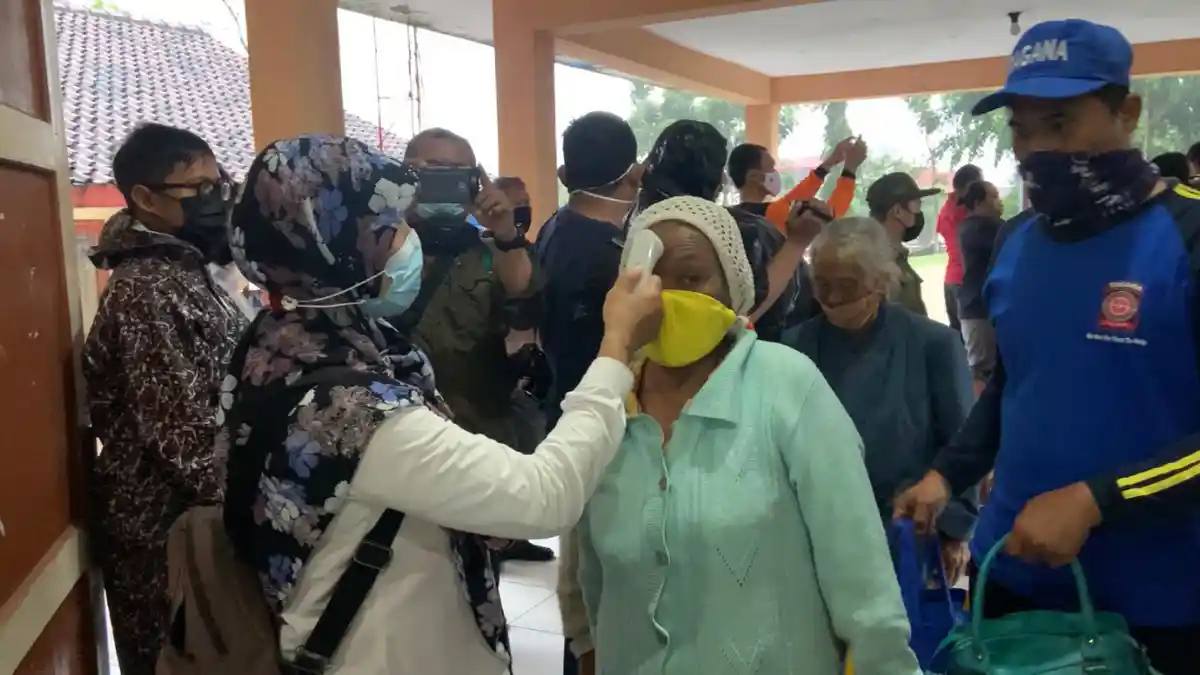Barak Pengungsian Dilengkapi Bilik, Pengungsi Merapi Wajib Pakai Masker Hindari Penyebaran Covid-19