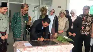 Bupati-Batang-Hari-Jambi-Launching-Mobil-Donor-Darah-dan-Gedung-Dialisis.jpg