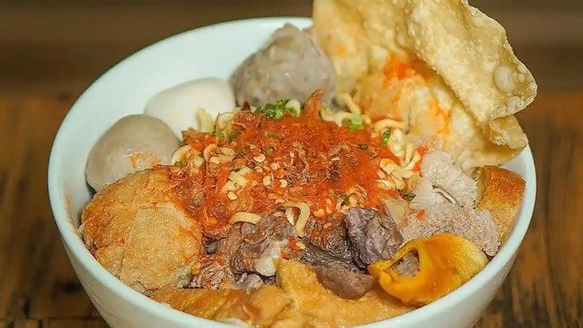 Rekomendasi Kuliner Jogja Bakso dengan Pemandangan Sungai, Cobain Bakso Dower DJ