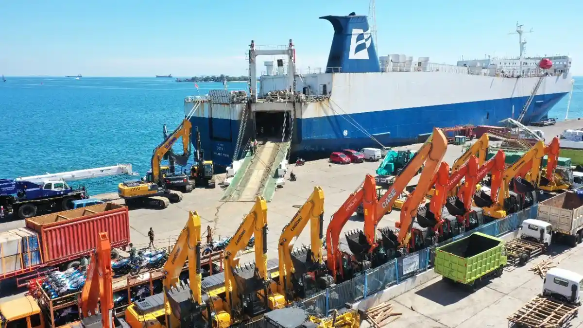 Operasional Terminal Petikemas Makassar Tak Terpengaruh Cuaca Ekstrem, Capai 748 Call Kapal