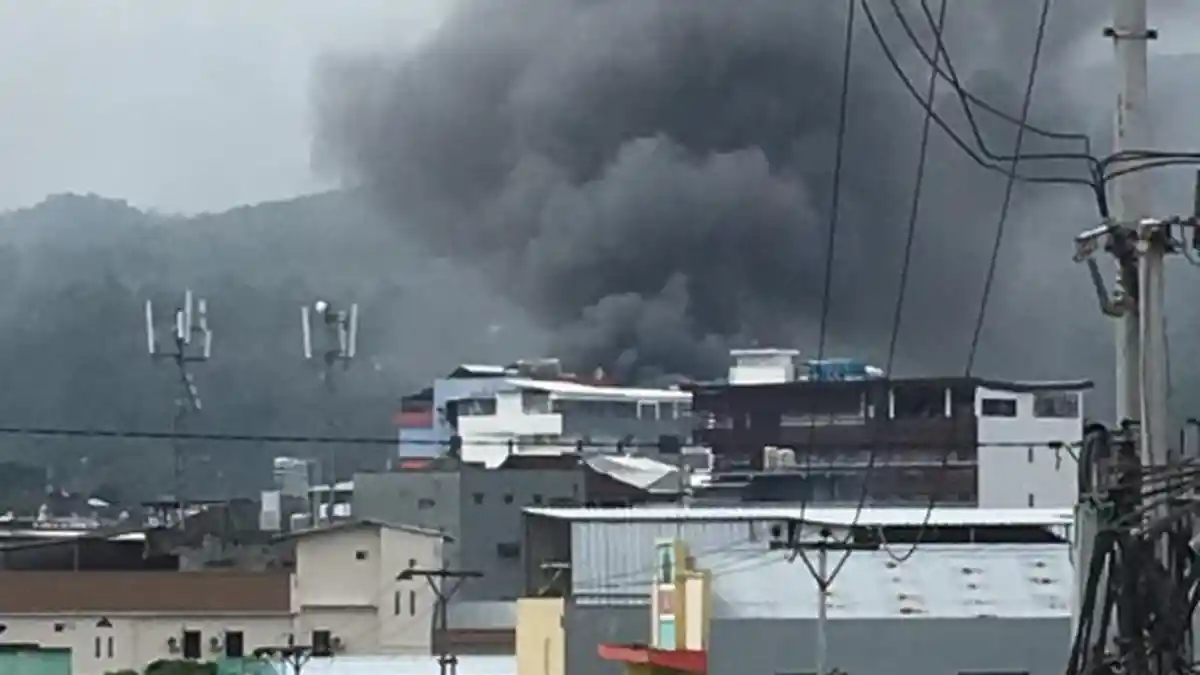 Gedung Telkom Terbakar, Jaringan Terganggu, Warga Makassar Panik Saat Hubungi Keluarga