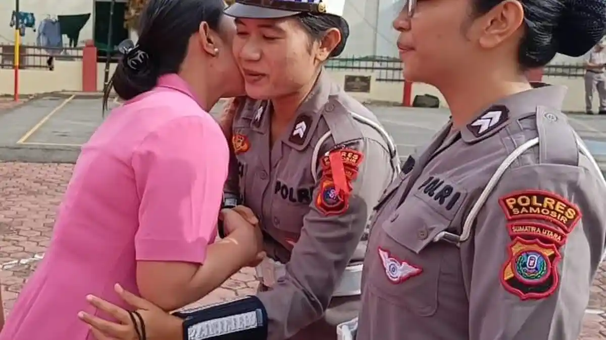 Polwan Polres Samosir Terima Kejutan dari Bhayangkari pada HUT Polwan ke-76