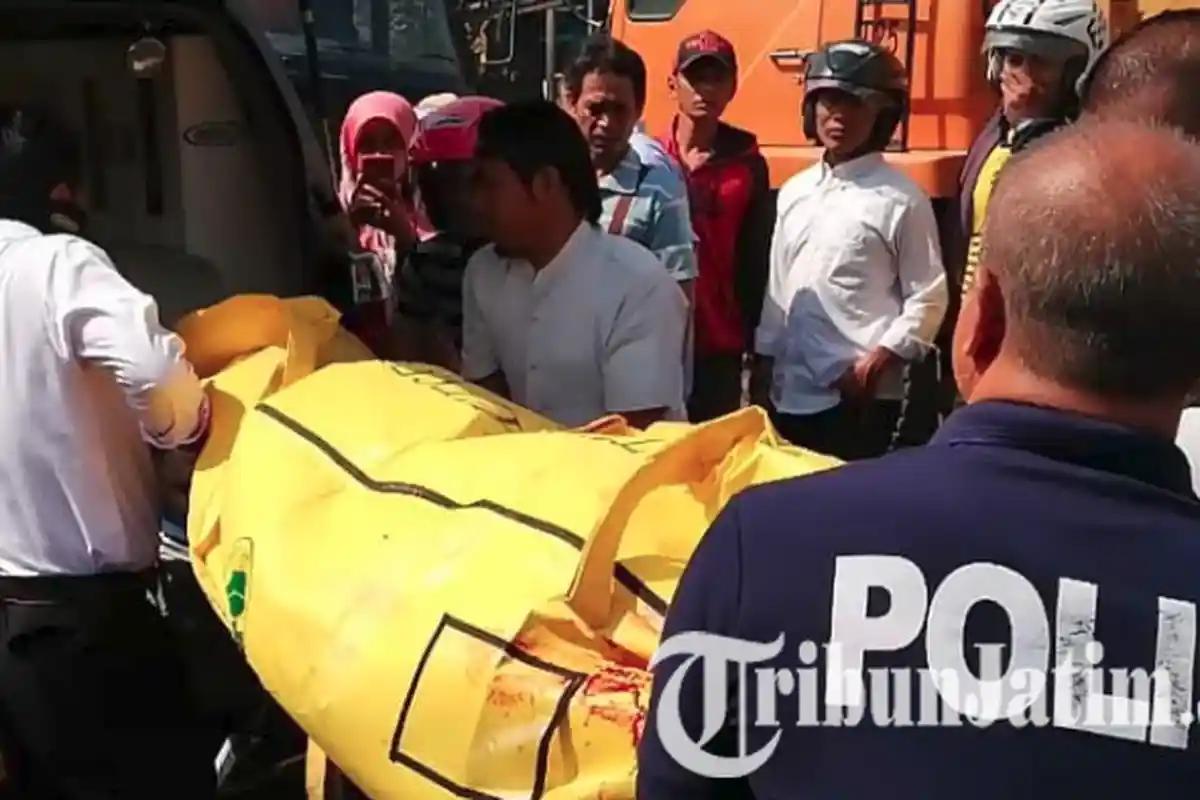 BREAKING NEWS: Juragan Kue di Pasuruan Tewas di Depan Pintu Kamar Berlumuran Darah dan Penuh Sayatan