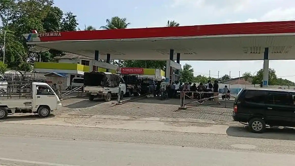 Pelayanan BBM di Kota Tambolaka Sumba Barat Daya Kembali Normal
