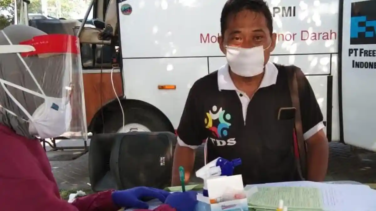 Komunitas  Agus - Agus di Gresik Gelar Donor Darah Untuk Membantu Pasien Covid-19