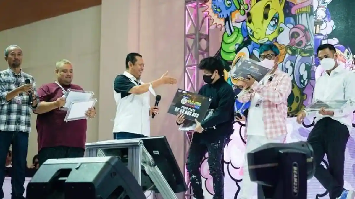 Bamsoet: Pemenang Black Stone Live Modz Challenge 2022 'Perang Bintang' Diraih Gading Marten