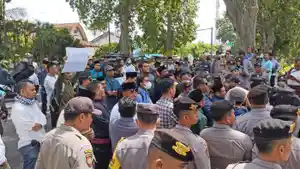 NWDI-Ancam-Gelar-Demo-Lebih-Besar-jika-Penceramah-yang-Diduga-Hina-TGB-Tak-Segera-Ditangkap.jpg