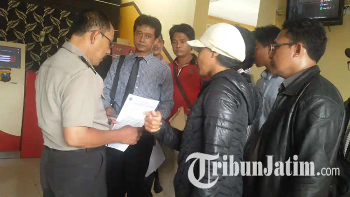 Bongkar Masjid, Risma dan Ketua DPRD Surabaya Dilaporkan ke Polda Jatim