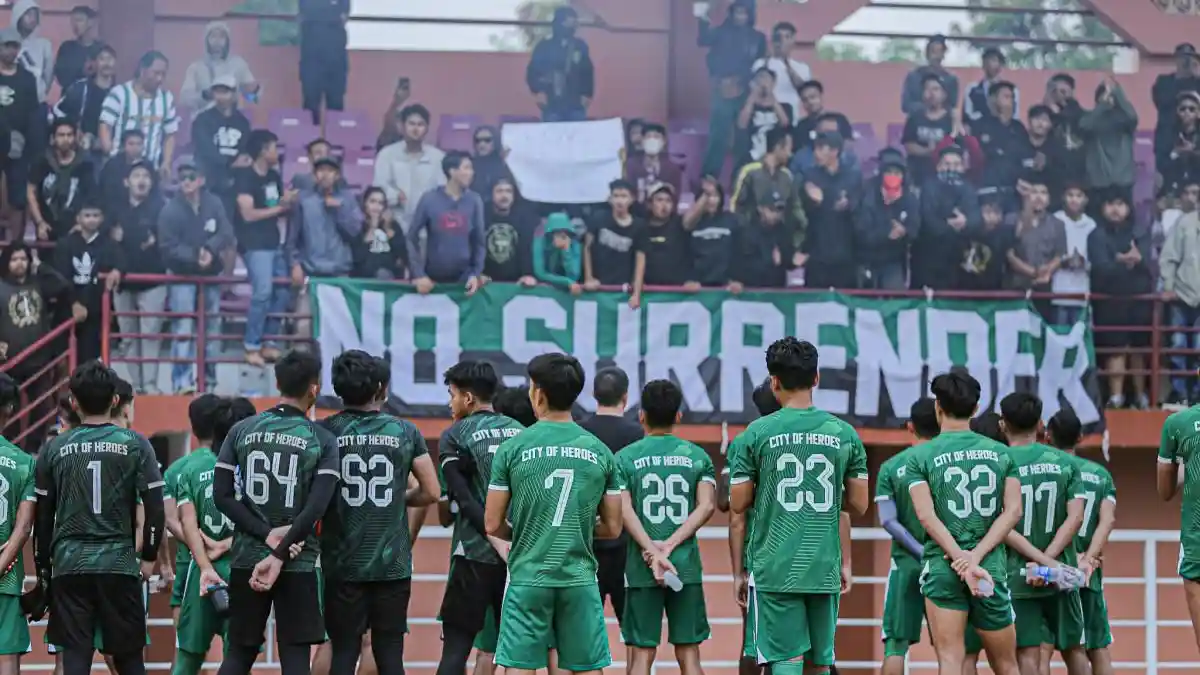 GOOOL! Persib Bandung Kebobolan, Padahal Persebaya Surabaya Bermain dengan 10 Orang