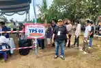 Ketua-P2KD-Jati-Baru-Fahri-saat-memantau-TPS-03-saat-pelaksanaan-Pilkades11.jpg