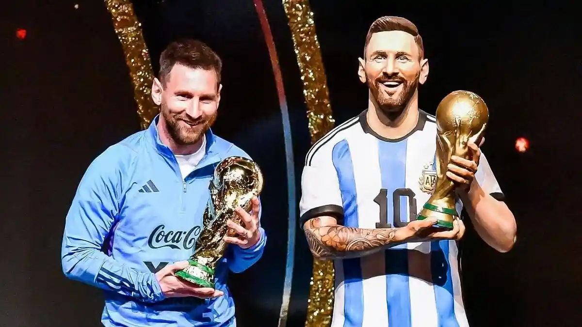 Lionel Messi Resmikan Patung Dirinya Sebagai Penghormatan kepada ...