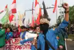 Mahasiswa Gelar Demo di Depan Gedung DPR