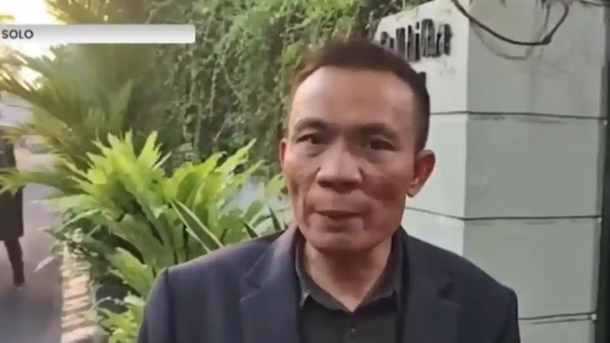 Rismon Sianipar Sebut Ijazah Jokowi Asli Usai Datang ke Solo, Mengaku ...