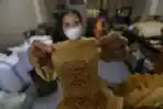 Toko Kopi Tradisional Bertahan di Masa Pandemi 