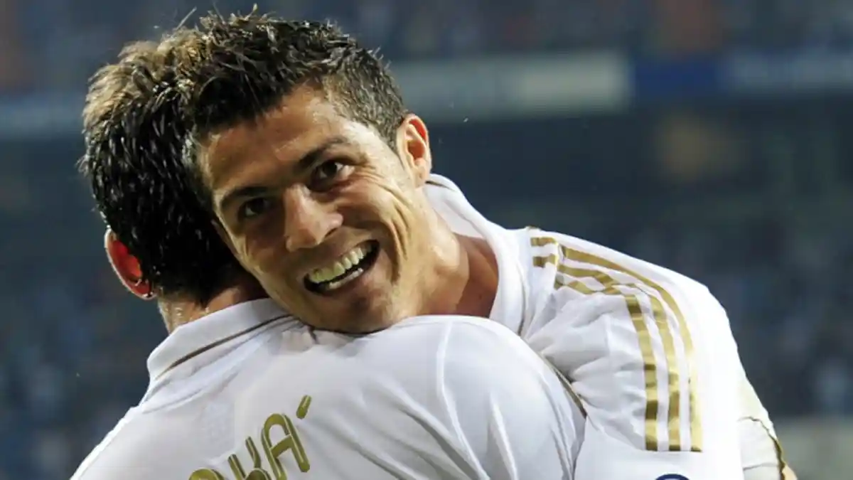 Liga Spanyol - Madrid Pesta 7 Gol, Ronaldo Alami Luka di Kepala